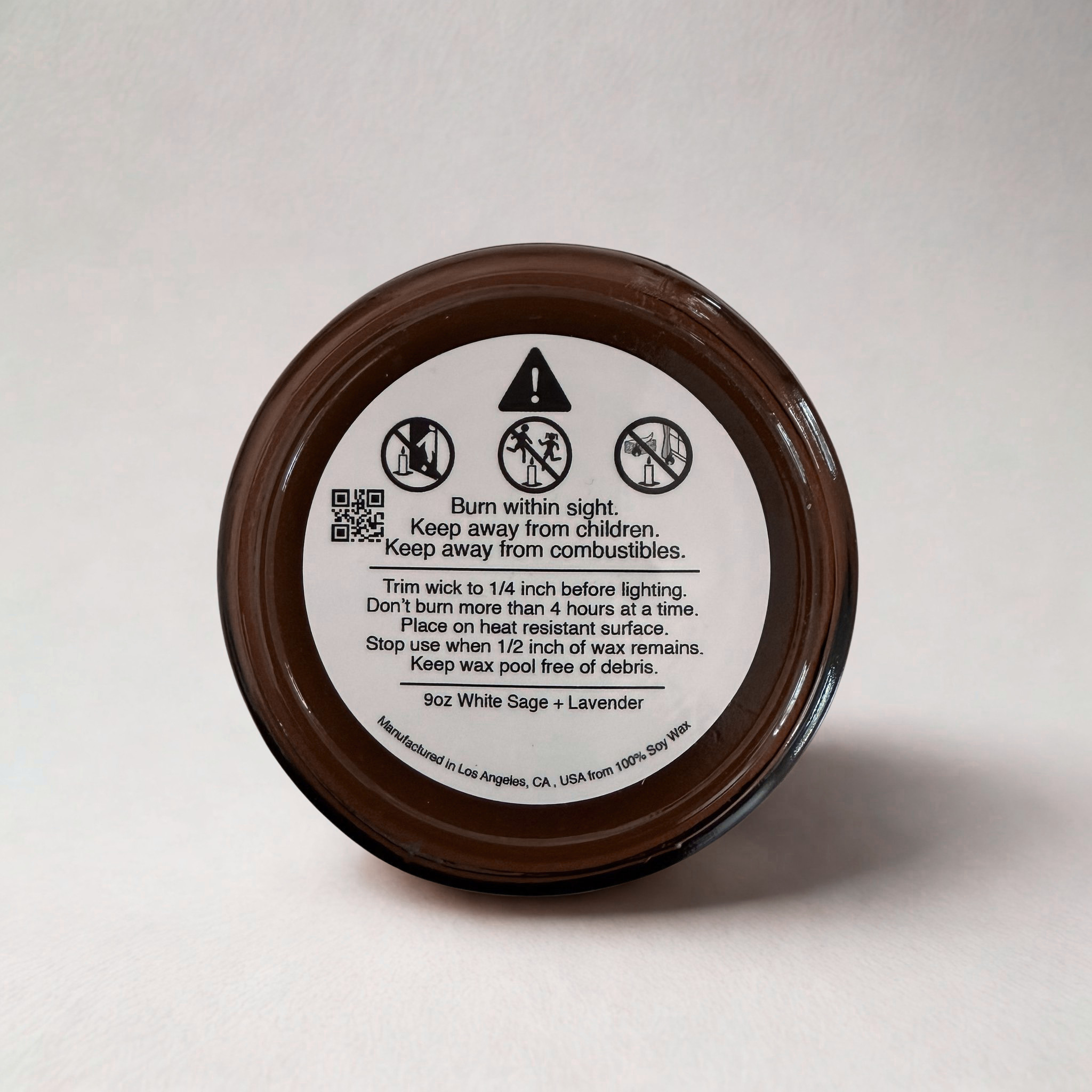 Sapere Aude — Horace and Kant Quote Candle — amber jar — bottom label